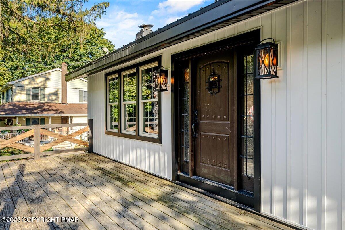 262 Lower Swiftwater Road Cresco, PA 18326 - Photo 4 of 50 04-HomeView_Media-262_Lower_Swiftwater_R