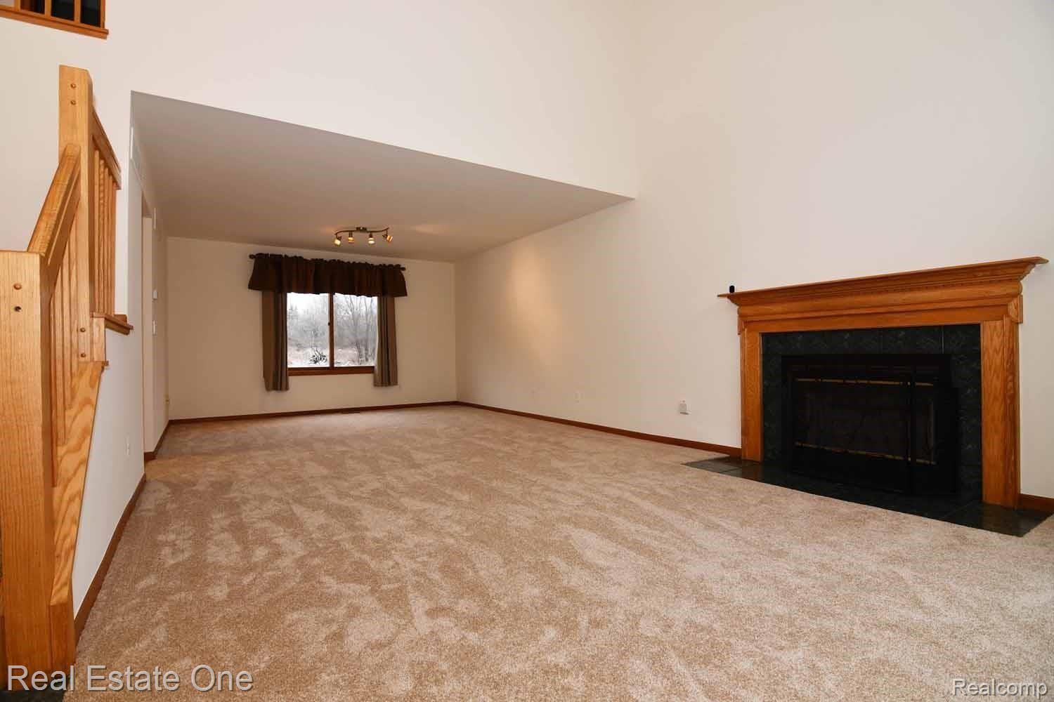 13668 North Ridge Drive Holly, MI 48442 - Photo 19 of 49 DSC_9344.jpg