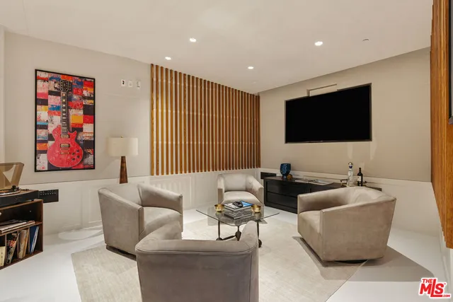 $1,579,000 | 500 Molino Street, Unit 101, Los Angeles, CA 90013