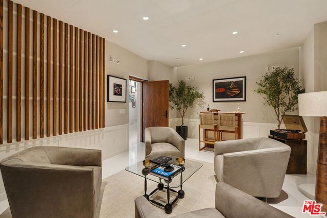 $1,579,000 | 500 Molino Street, Unit 101, Los Angeles, CA 90013