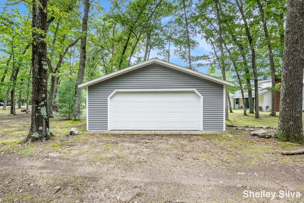 $399,900 | 270 North Jack Pine Road, Fountain, MI 49410