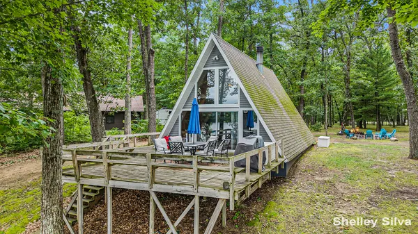 $399,900 | 270 North Jack Pine Road, Fountain, MI 49410