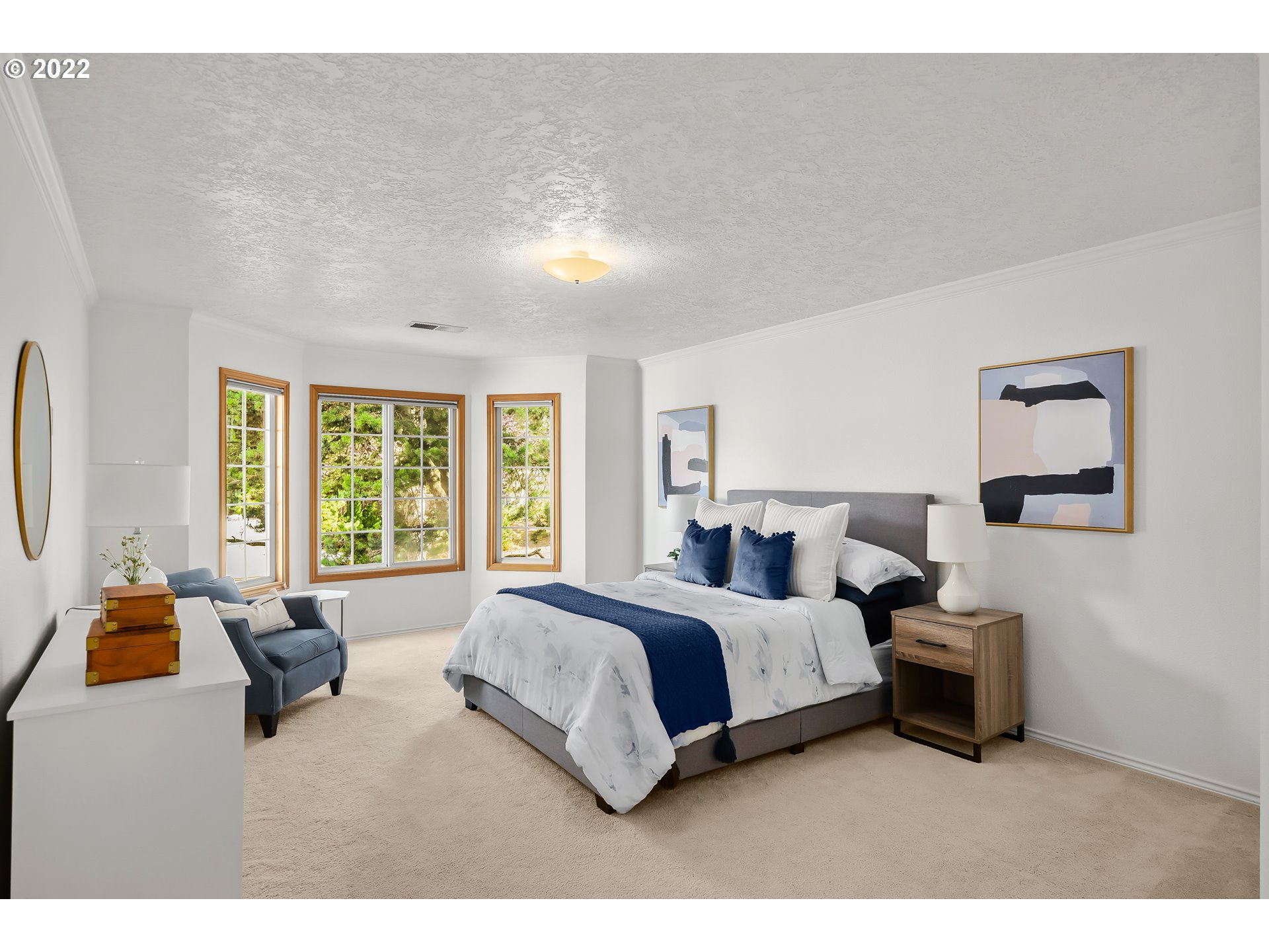 5820 Southwest Kruse Ridge Drive Portland, OR 97219 - Photo 16 of 28 Bedroom, Owner's Suite