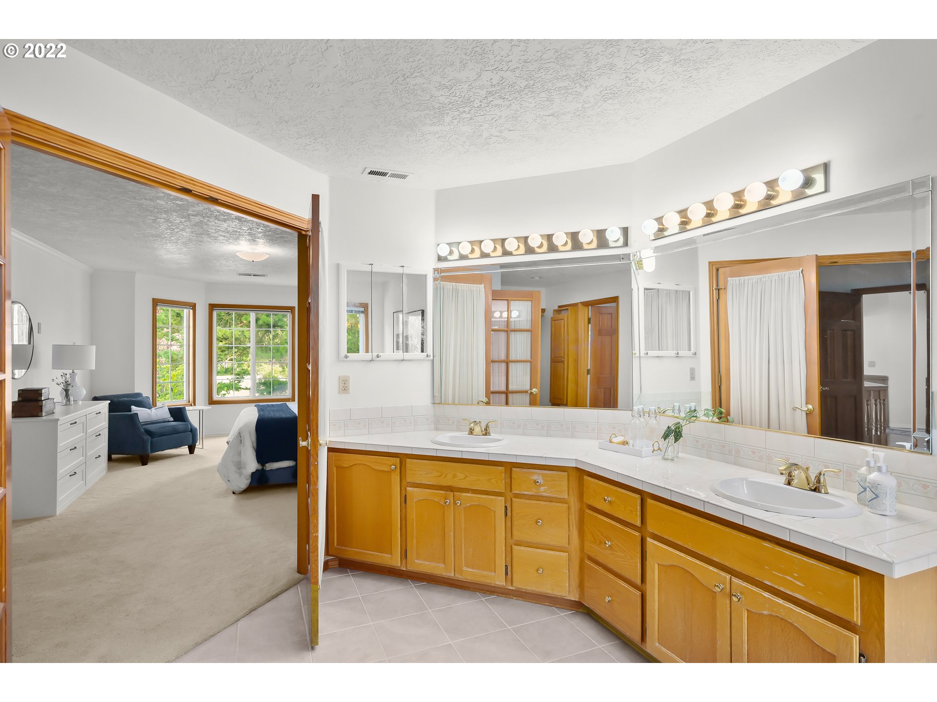 5820 Southwest Kruse Ridge Drive Portland, OR 97219 - Photo 17 of 28 Gallery Image 17