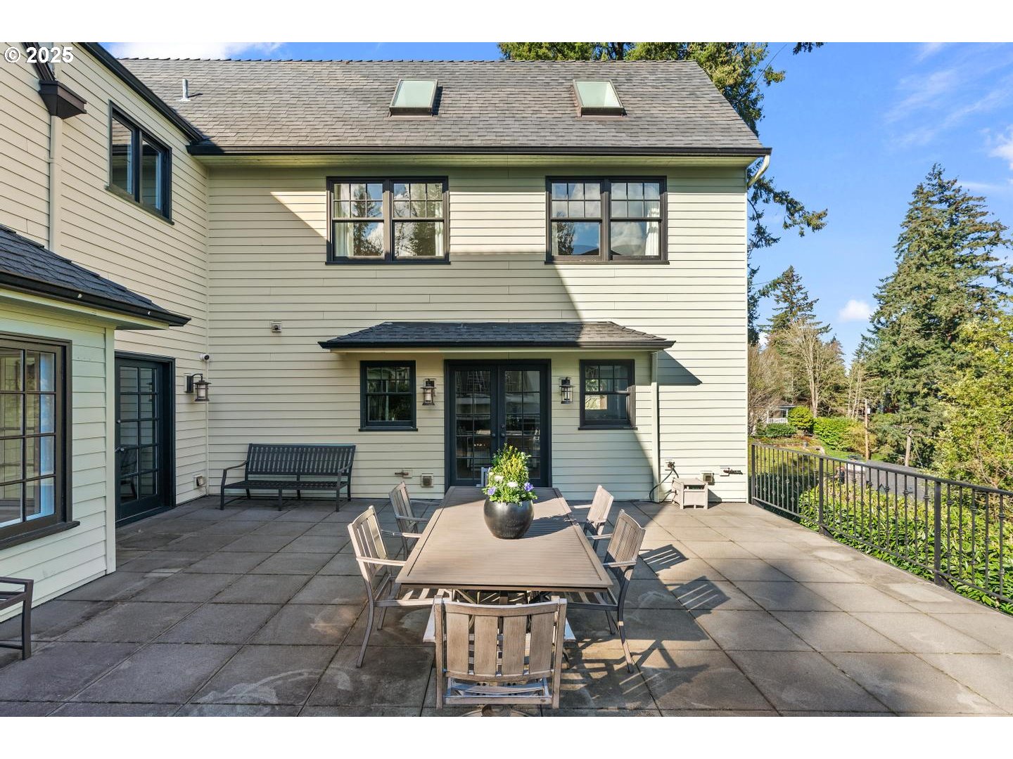 2612 Southwest Talbot Road Portland, OR 97201 - Photo 17 of 48 Gallery Image 17
