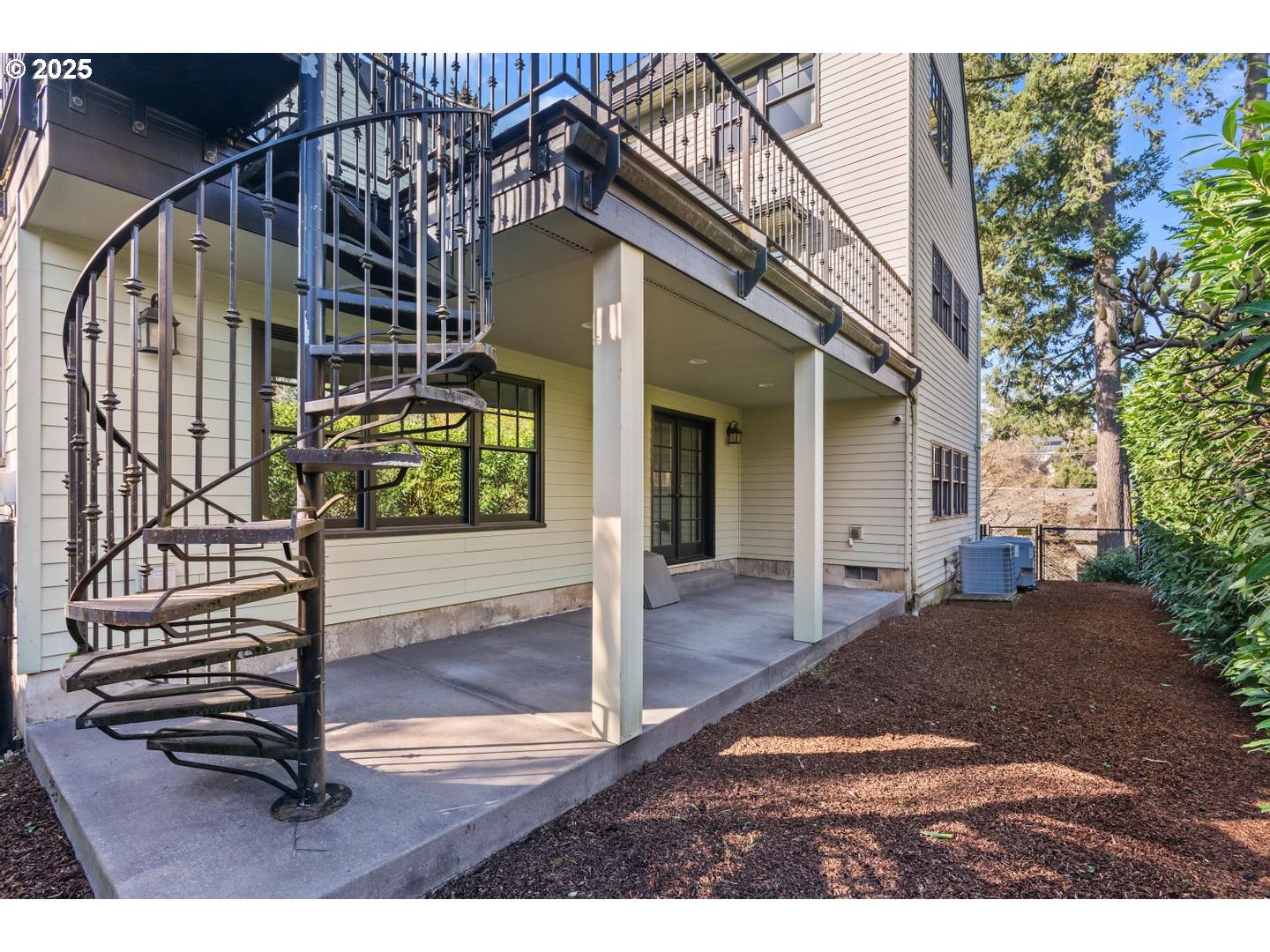 2612 Southwest Talbot Road Portland, OR 97201 - Photo 45 of 48 Gallery Image 45