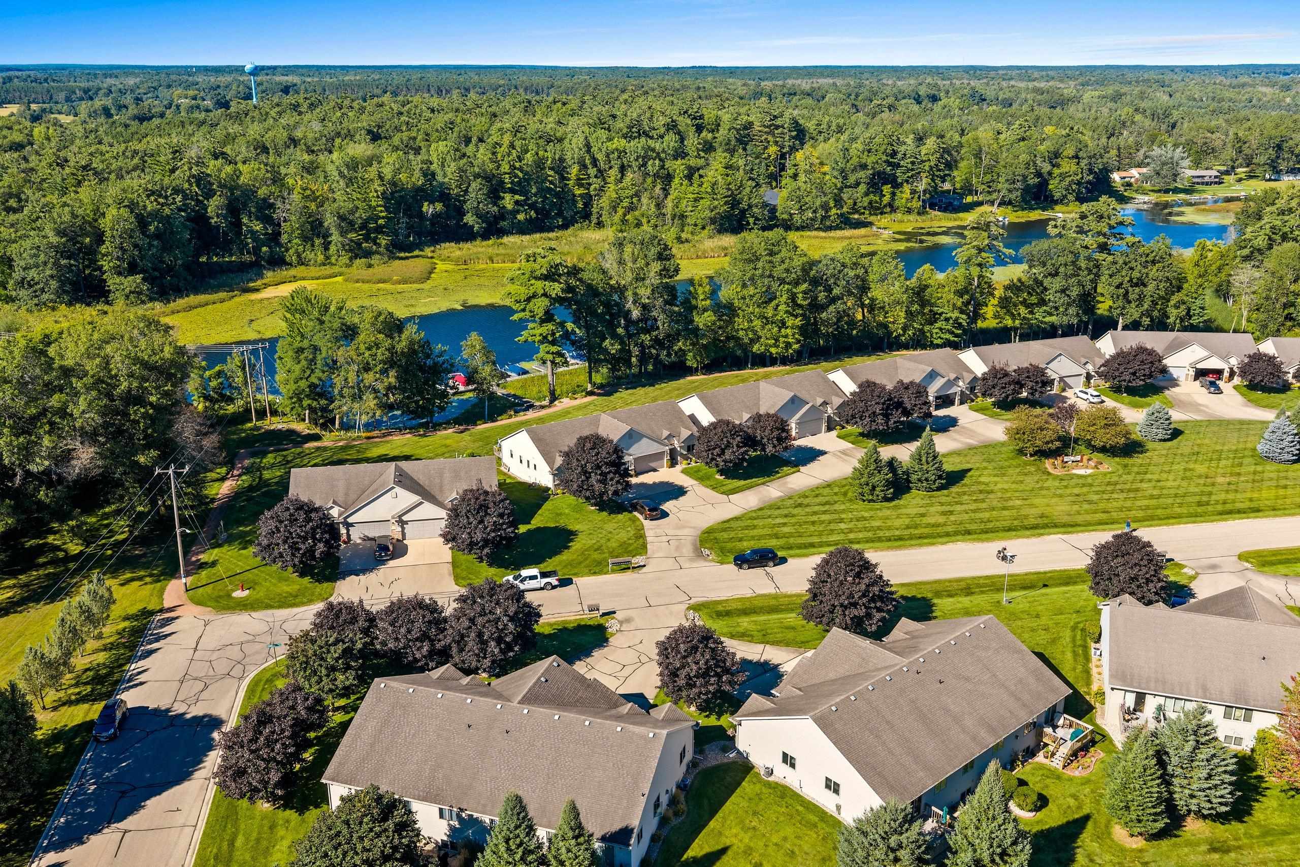 127 Channel Trace Shawano, WI 54166 - Photo 4 of 68