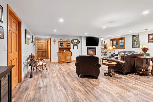 $569,900 | 127 Channel Trace, Shawano, WI 54166