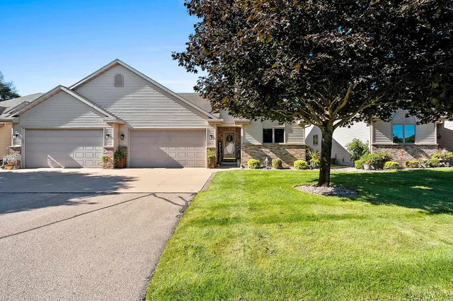 $569,900 | 127 Channel Trace, Shawano, WI 54166