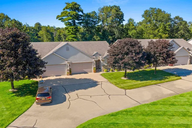 $569,900 | 127 Channel Trace, Shawano, WI 54166