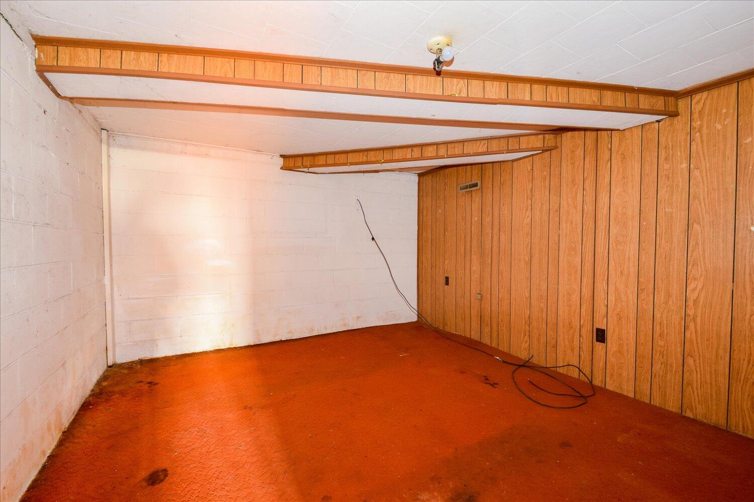 3913 Plantation Road Northeast Roanoke, VA 24012 - Photo 13 of 22 13-3913 Plantation-13
