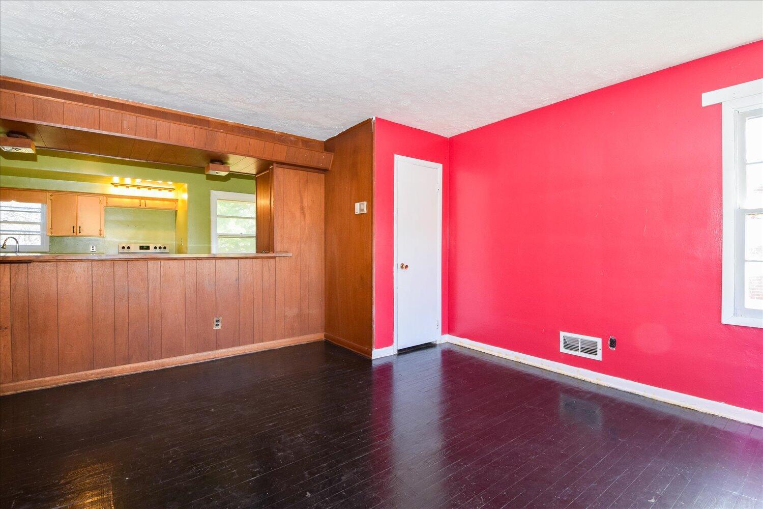 3913 Plantation Road Northeast Roanoke, VA 24012 - Photo 3 of 22 03-3913 Plantation-3