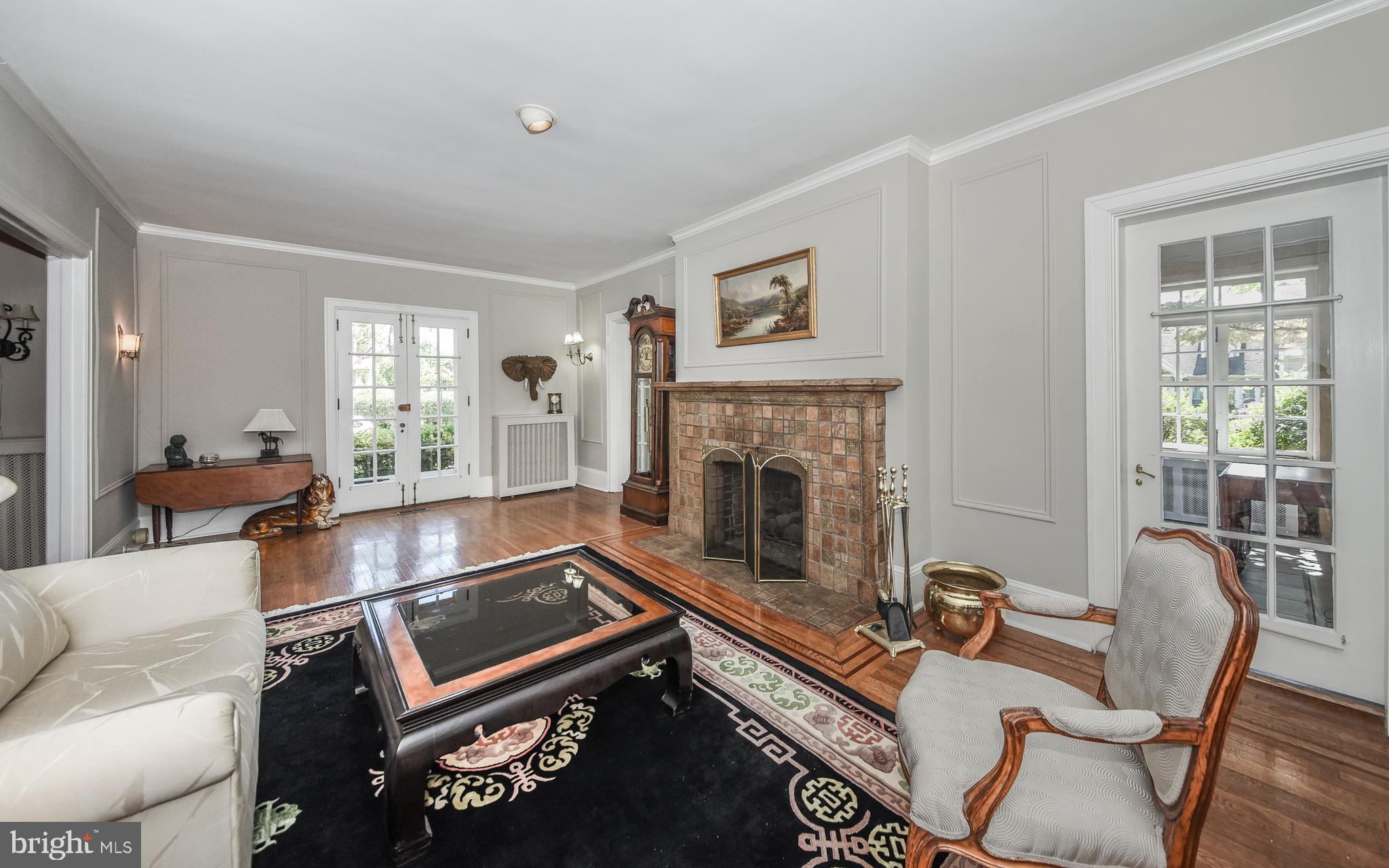 401 Vernon Road Jenkintown, PA 19046 - Photo 15 of 48 Living Room