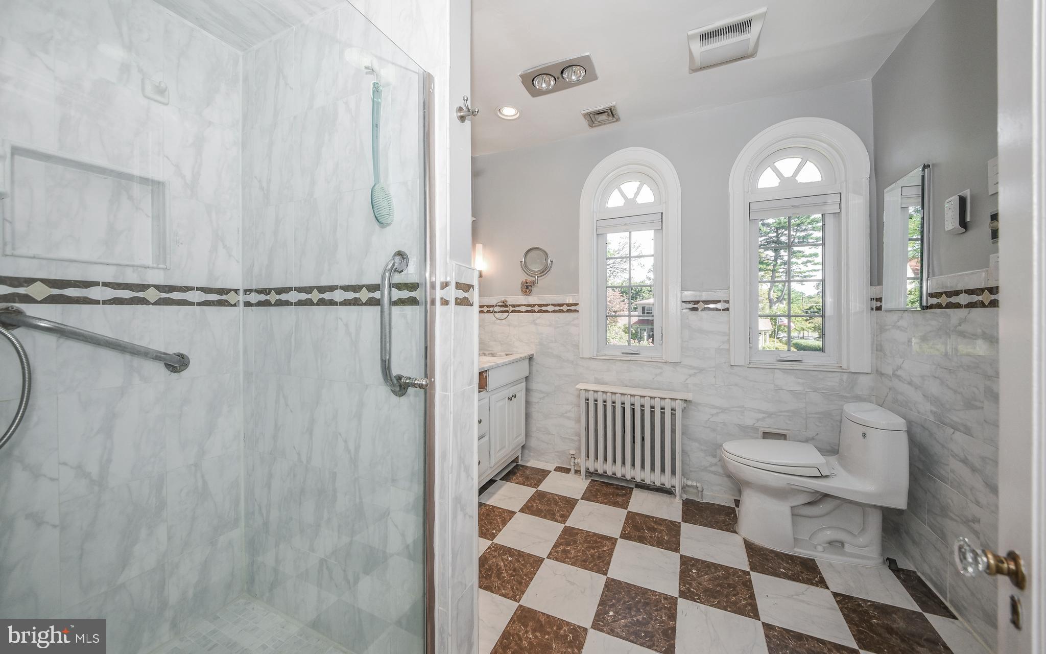 401 Vernon Road Jenkintown, PA 19046 - Photo 29 of 48 Master Bath
