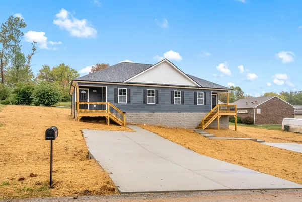 $1,350 | 101 B Cayce Avenue, Hopkinsville, KY 42240