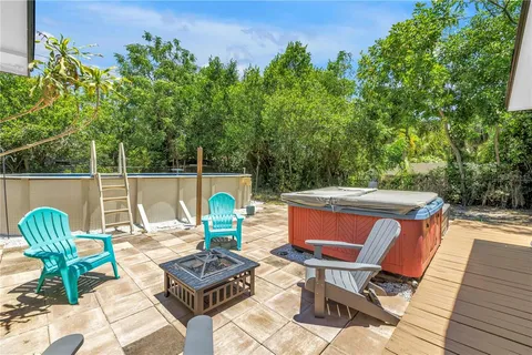 $599,000 | 687 Jasmine Way South, St. Petersburg, FL 33705
