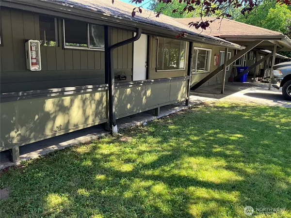 $1,500,000 | 9618 Holly Drive, Everett, WA 98204