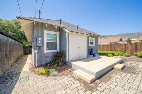 $1,100,000 | 124 North Vista Bonita Avenue, Glendora, CA 91741