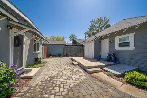 $1,100,000 | 124 North Vista Bonita Avenue, Glendora, CA 91741