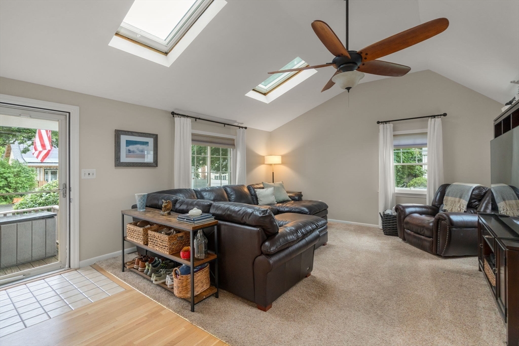 29 Laurel Road Norwood, MA 02062 - Photo 8 of 32 Gallery Image 8