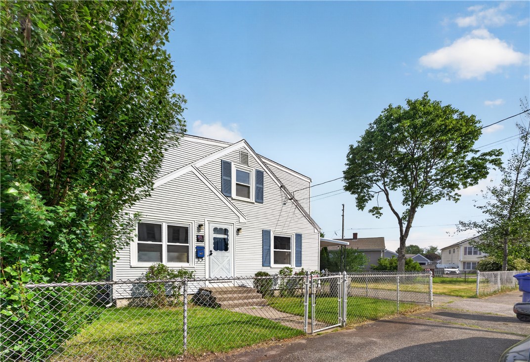 28 Hazard Street Pawtucket, RI 02860 - Photo 2 of 28