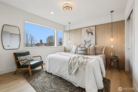$925,000 | 2626 58th Avenue Southwest, Unit B, Seattle, WA 98116