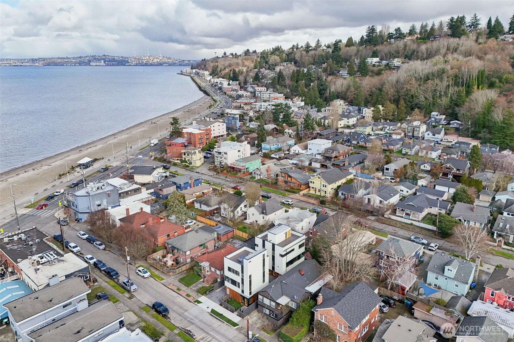 2626 58th Avenue Southwest, Unit B Seattle, WA 98116 - Photo 23 of 40