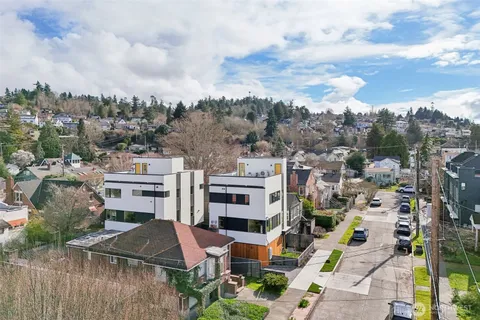 $925,000 | 2626 58th Avenue Southwest, Unit B, Seattle, WA 98116
