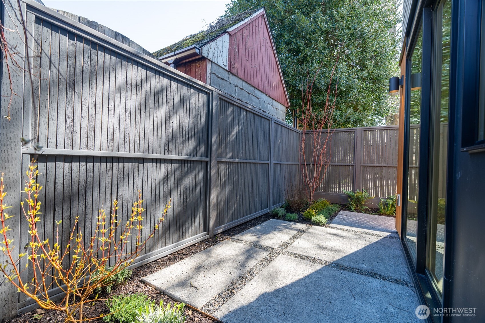 2626 58th Avenue Southwest, Unit B Seattle, WA 98116 - Photo 33 of 40