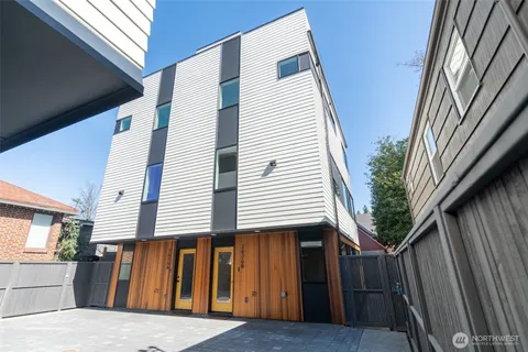 $925,000 | 2626 58th Avenue Southwest, Unit B, Seattle, WA 98116