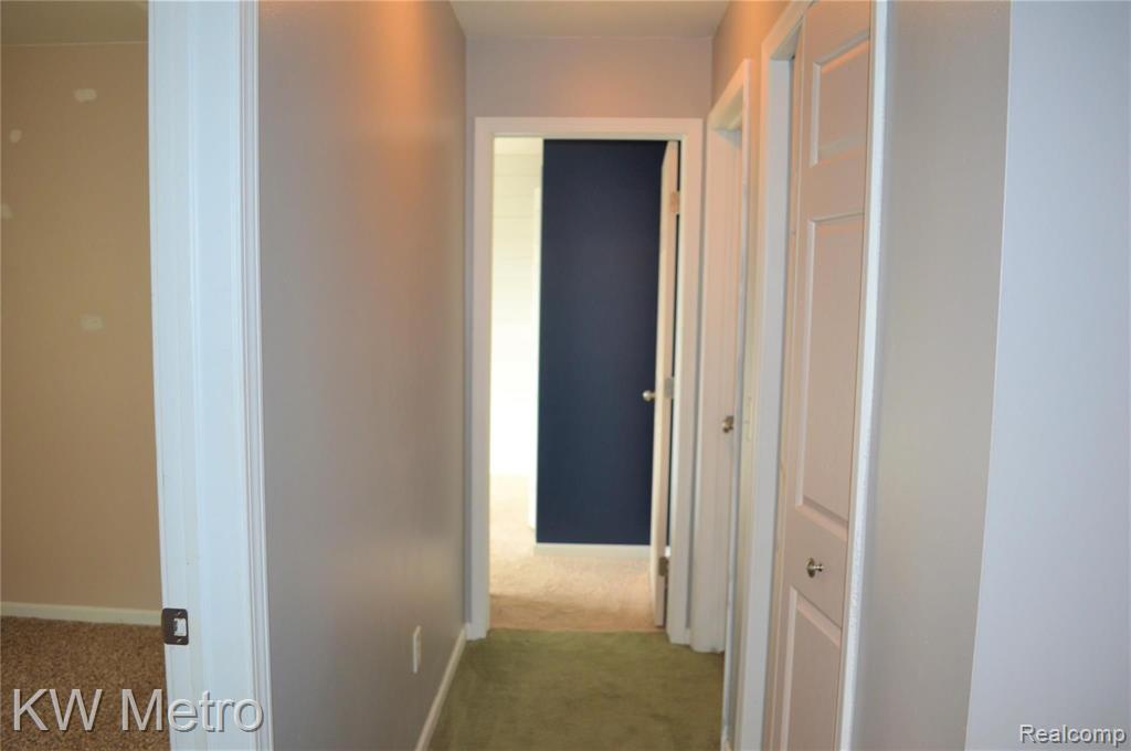 26827 Antique Road Woodhaven, MI 48183 - Photo 13 of 26