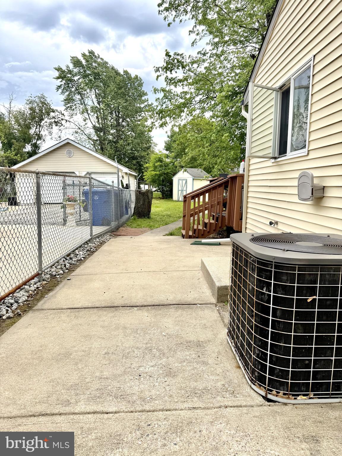 280 Progress Street Riverside, NJ 08075 - Photo 4 of 21 Side Yard