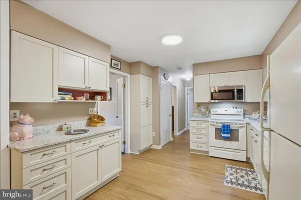 $675,995 | 9810 Golden Russet Drive, Dunkirk, MD 20754