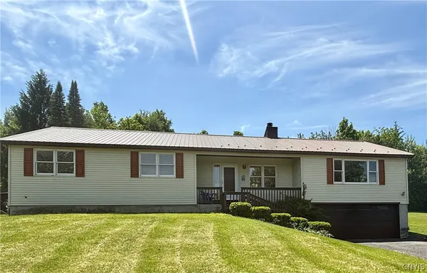$299,900 | 4111 Cook Farm Road, LaFayette, NY 13078