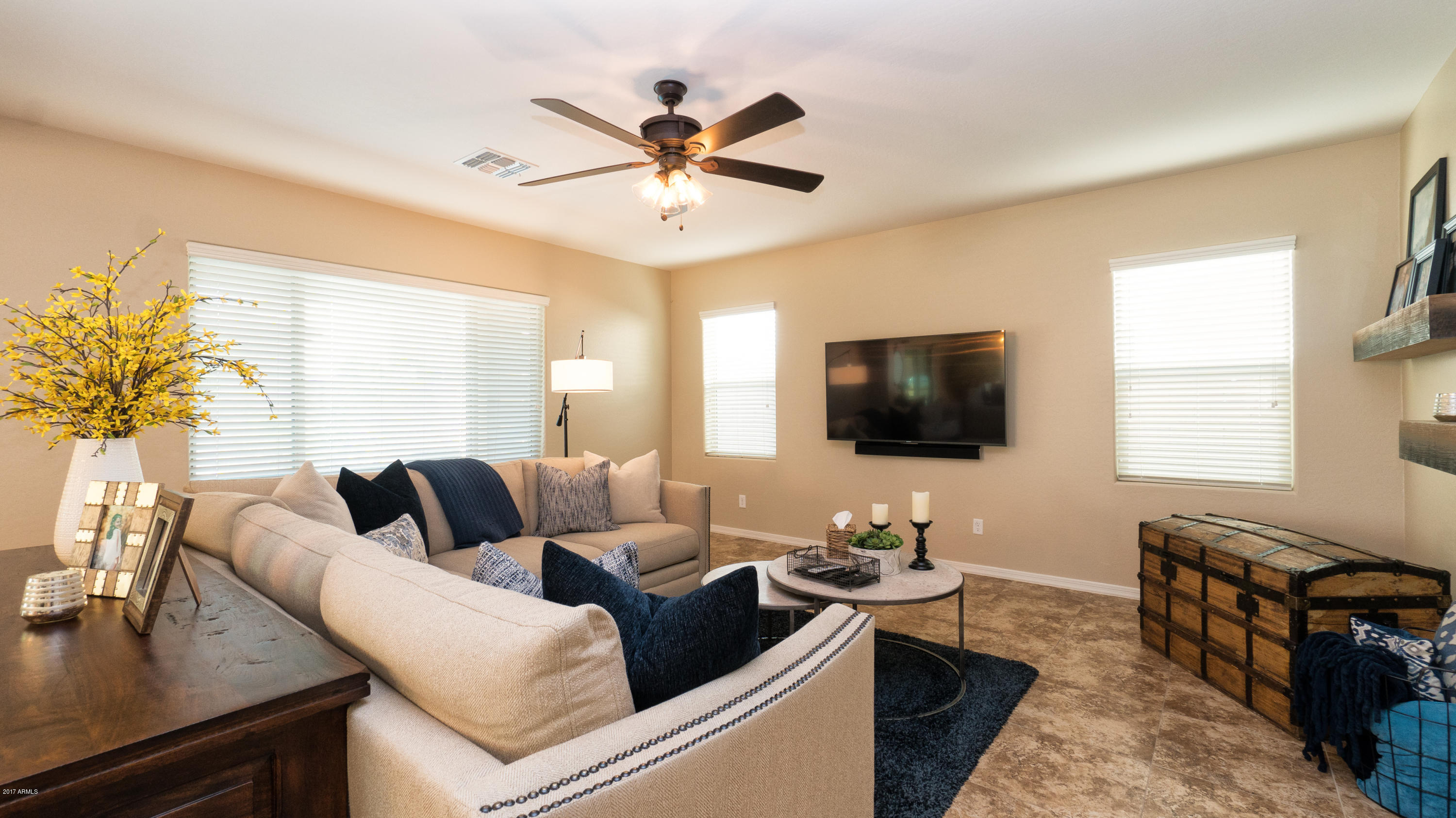 1544 East Hummingbird Way Gilbert, AZ 85297 - Photo 6 of 43 1544 E Hummingbird Way-6