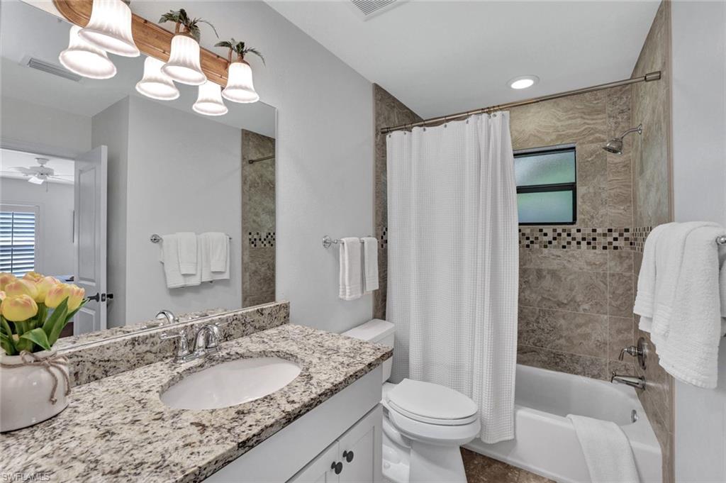 655 8th Avenue South, Unit 6 Naples, FL 34102 - Photo 15 of 20 Bathroom/shower/tub