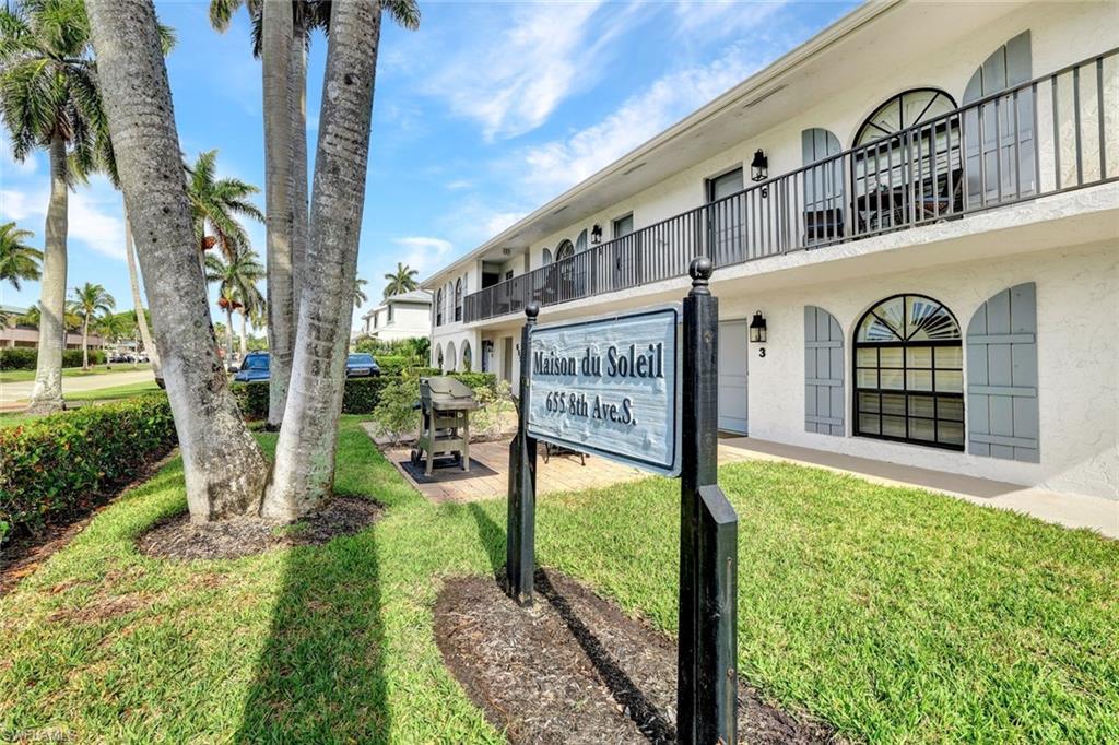 655 8th Avenue South, Unit 6 Naples, FL 34102 - Photo 17 of 20 The Perfect Location in Olde Naples