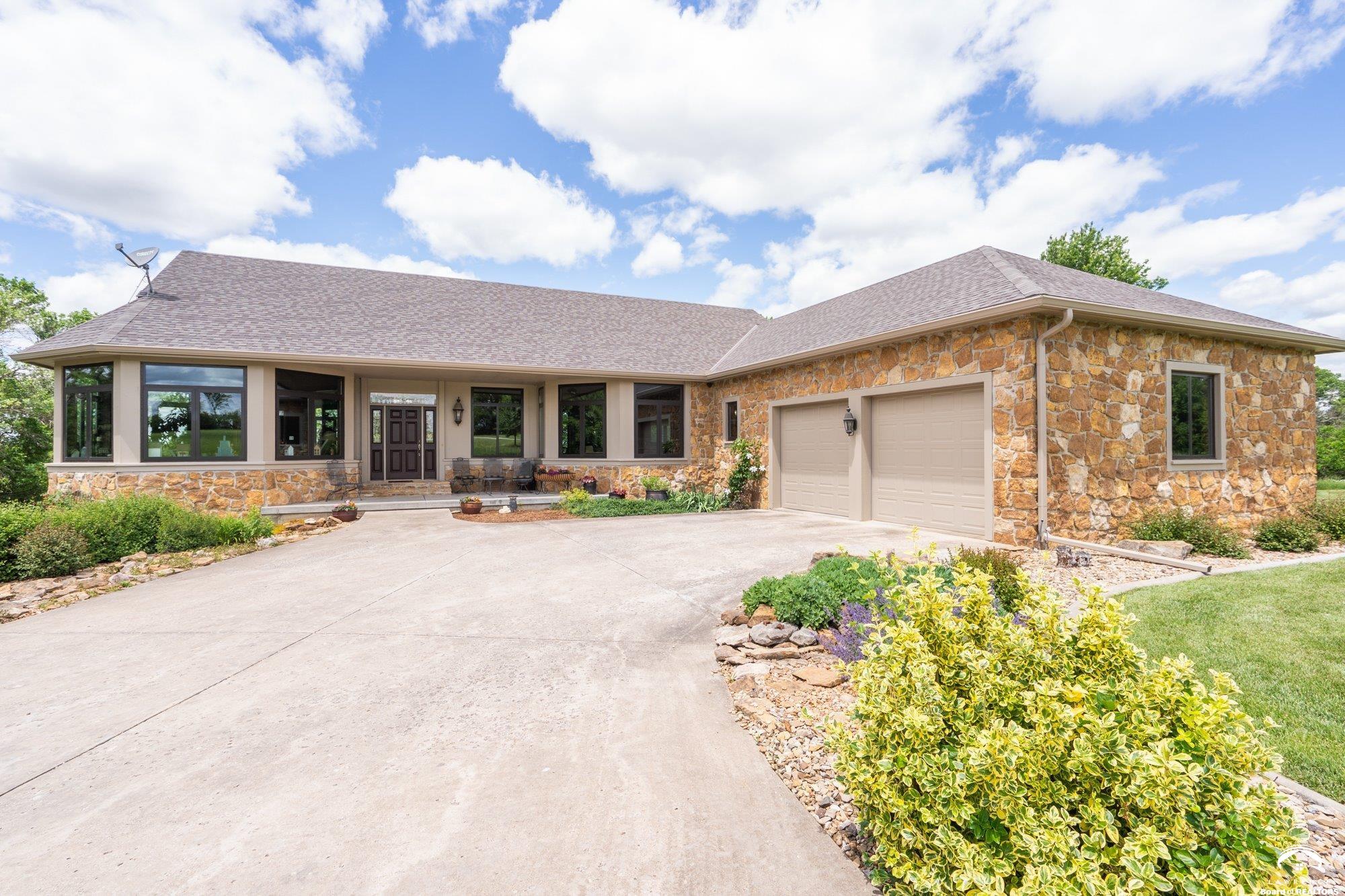 1672 North 1 Road Baldwin City, KS 66006 - Photo 7 of 97