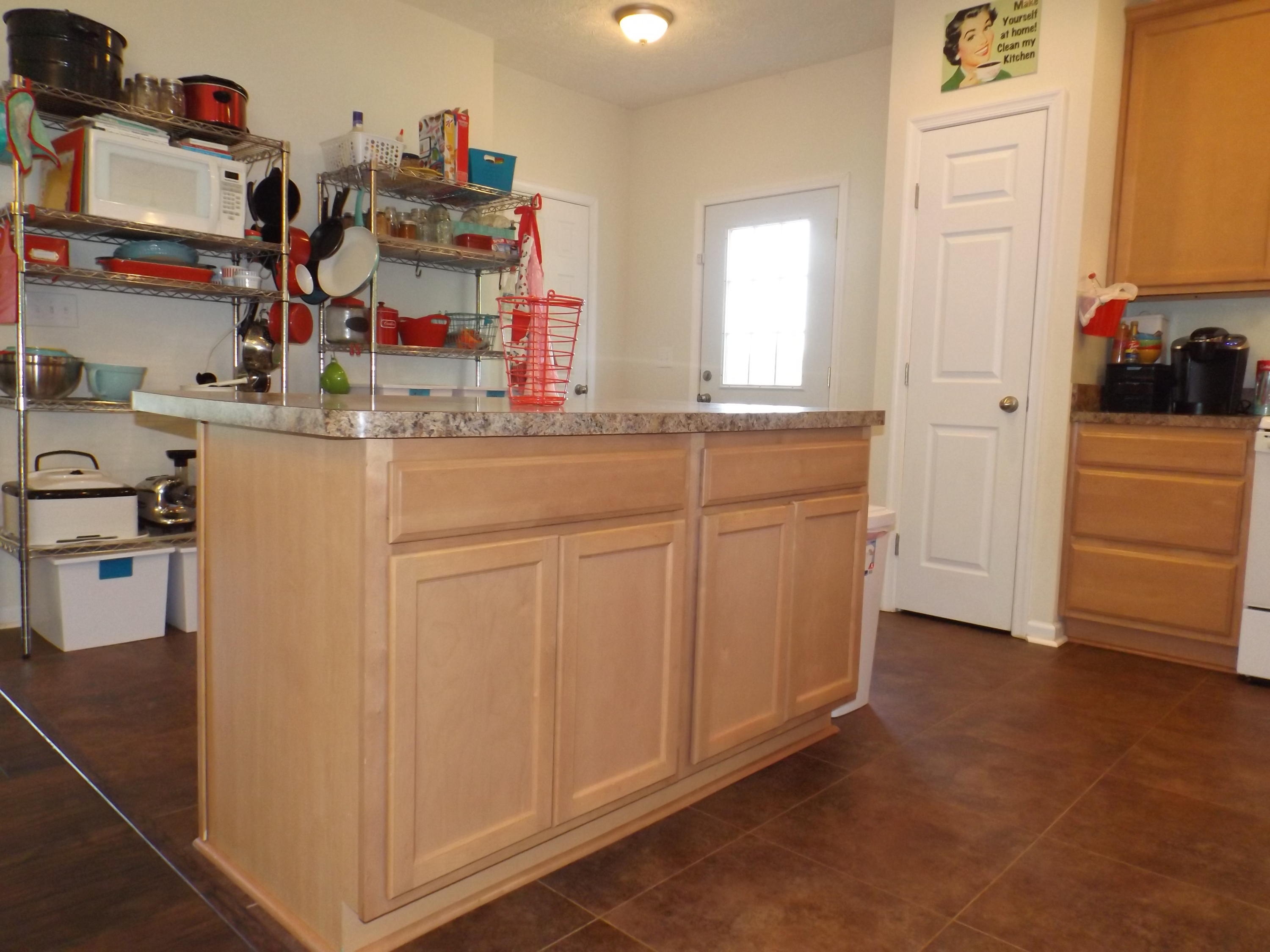 4748 Meadors Spur Road Moneta, VA 24121 - Photo 9 of 36 Island Storage