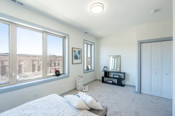$699,000 | 4353 South Halsted Street, Chicago, IL 60609