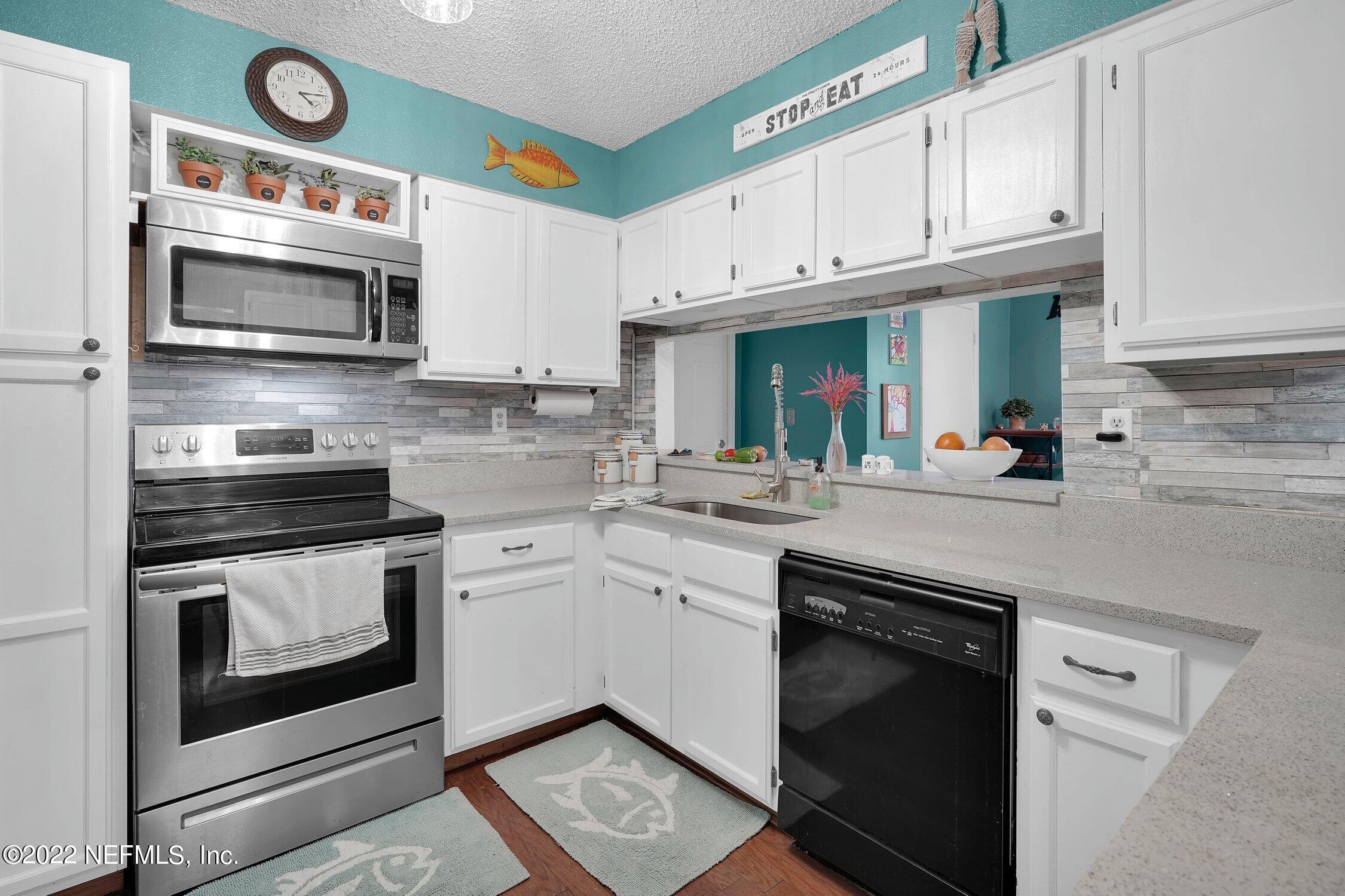 1844 Ryar Road Jacksonville, FL 32216 - Photo 11 of 25 Kitchen