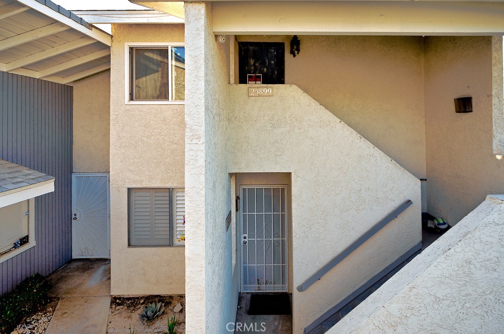 25899 Baylor Way Hemet, CA 92544 - Photo 22 of 29 a view of balcony