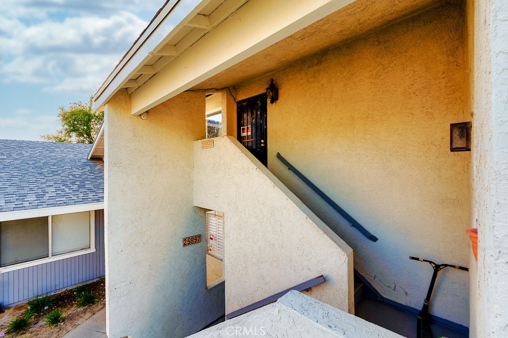 25899 Baylor Way Hemet, CA 92544 - Photo 24 of 29 a view of balcony