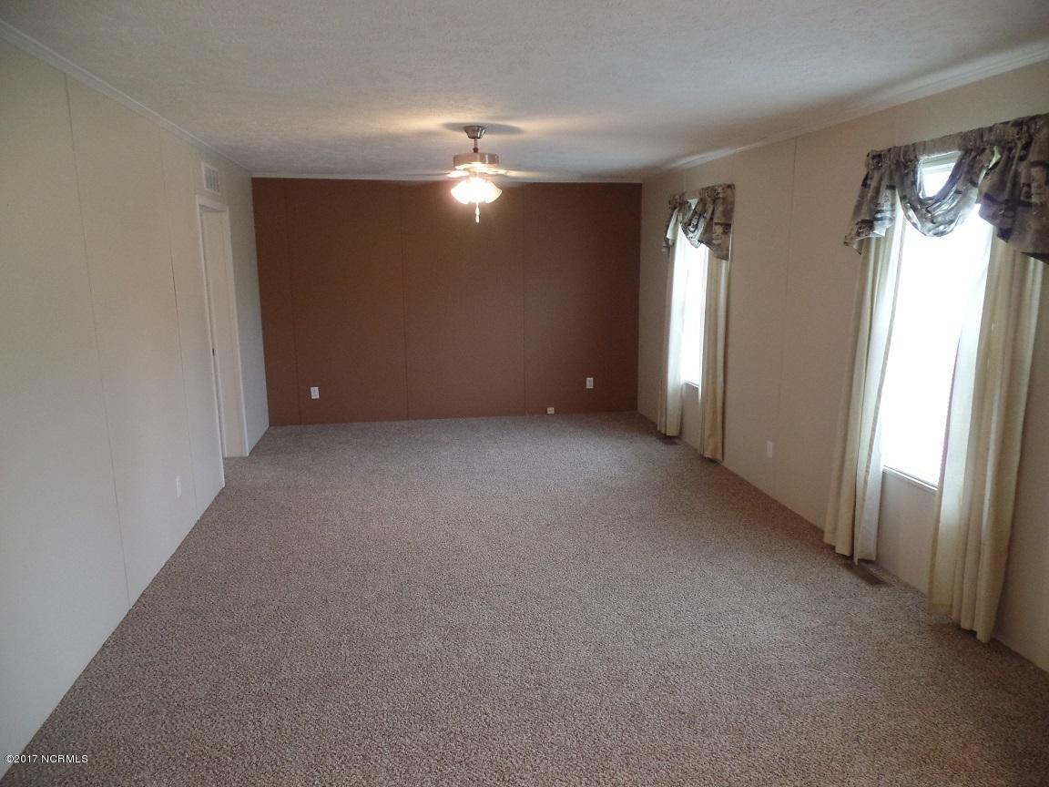 151 Fork Pine Road Lumberton, NC 28358 - Photo 7 of 19 FP 7- Living