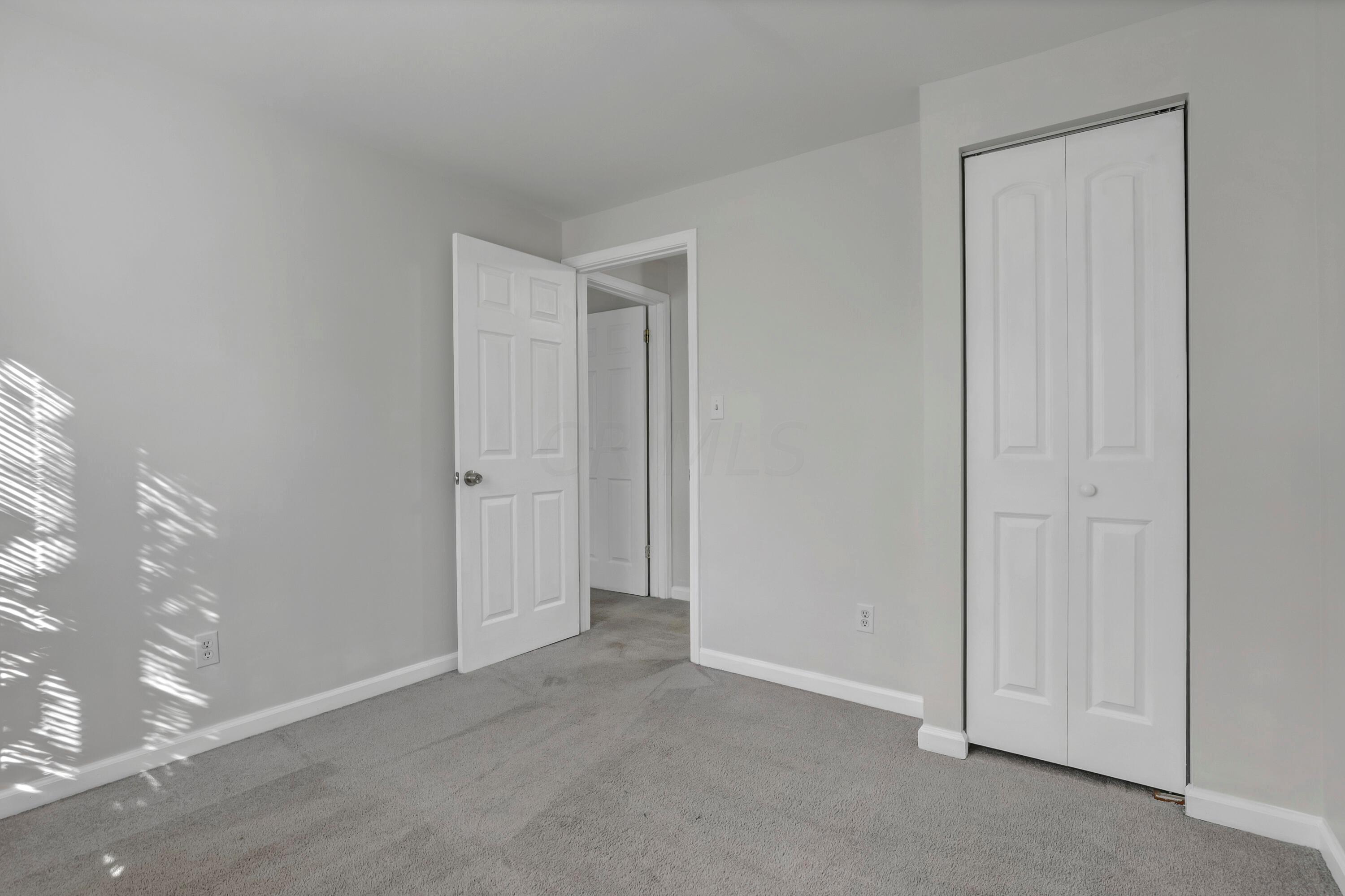 2988 Renfro Road Columbus, OH 43232 - Photo 15 of 40 0N4A8534