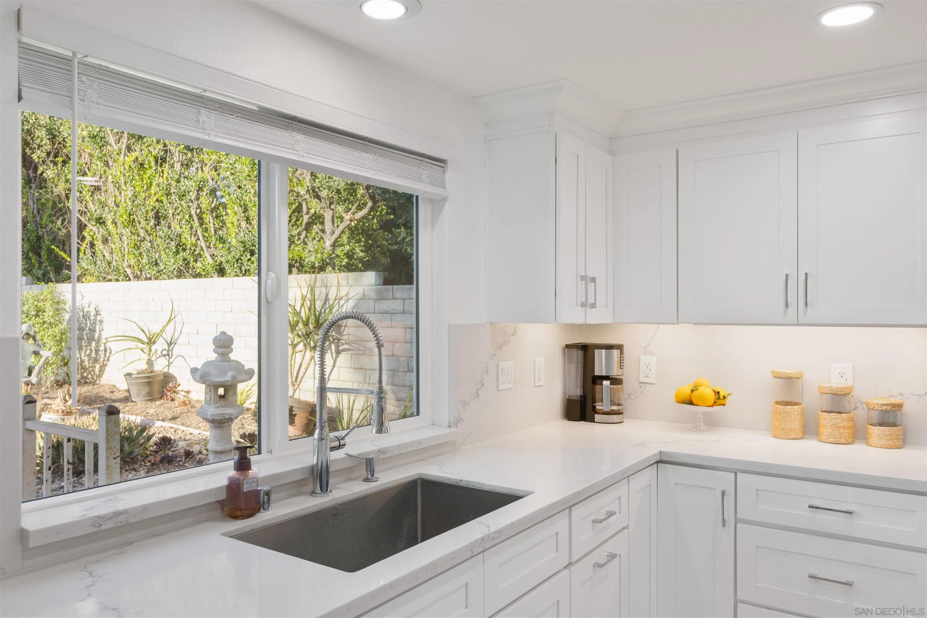 18857 Beechtree Lane Porter Ranch, CA 91326 - Photo 11 of 40