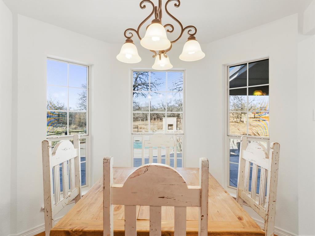 143 Florence Lane Springtown, TX 76082 - Photo 11 of 40