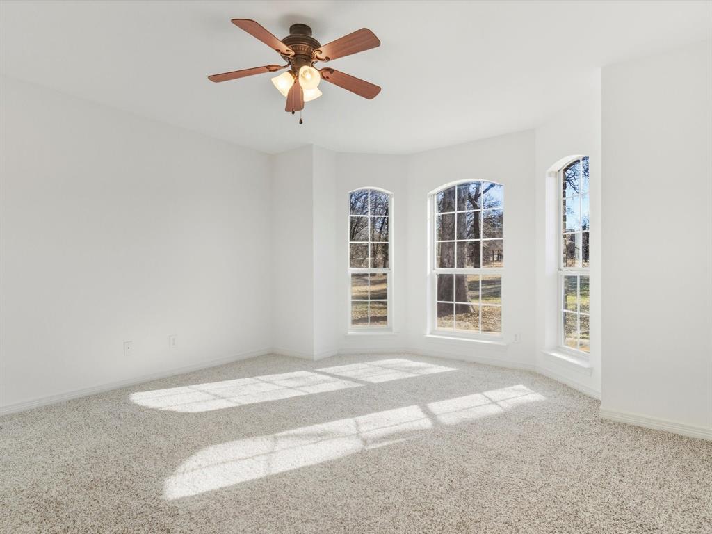 143 Florence Lane Springtown, TX 76082 - Photo 18 of 40