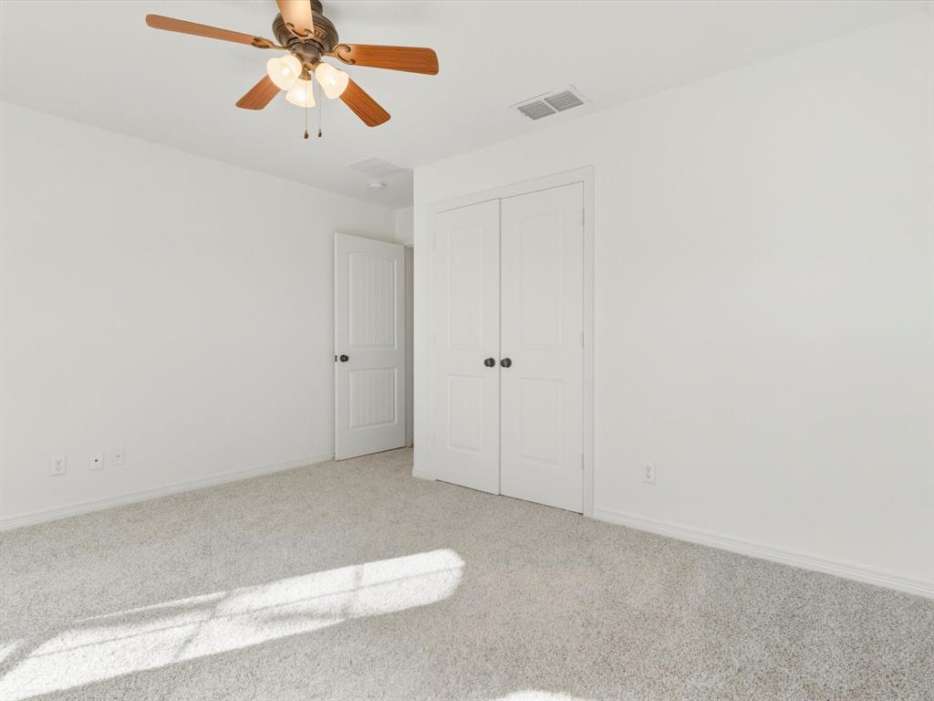 143 Florence Lane Springtown, TX 76082 - Photo 19 of 40