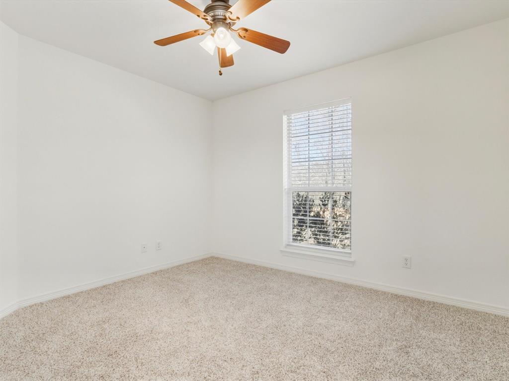 143 Florence Lane Springtown, TX 76082 - Photo 20 of 40